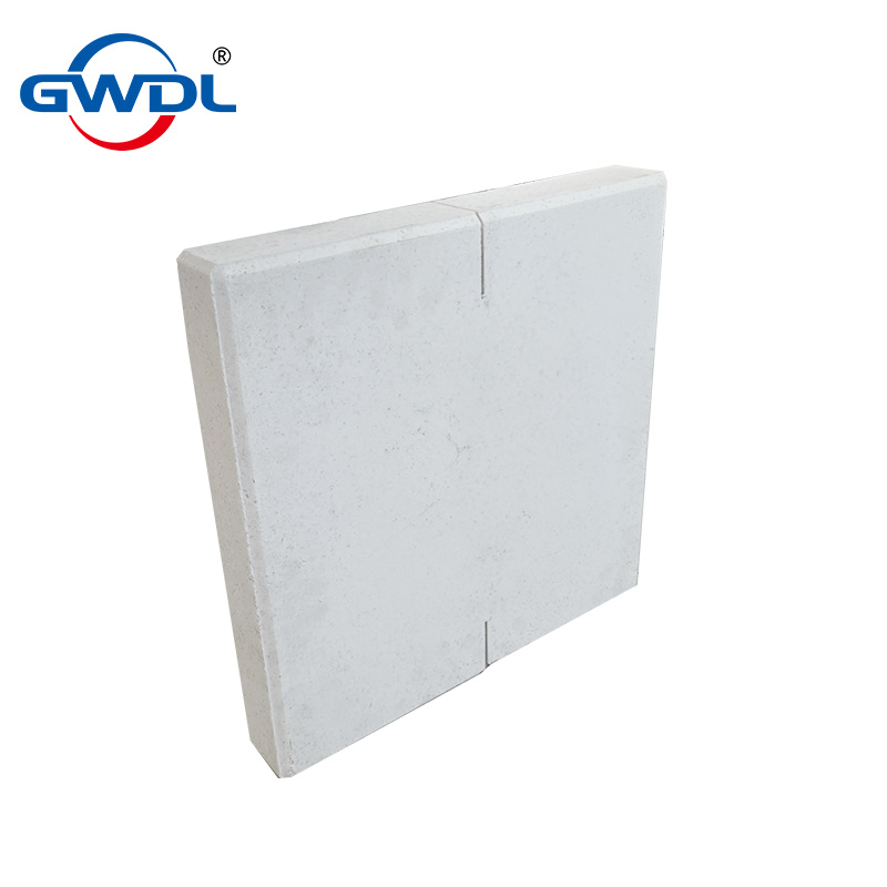 Corundum-mullite push plate